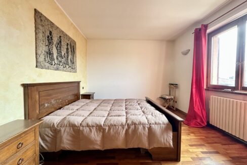 Dubino Casa indipendente con Officina e Abitazione