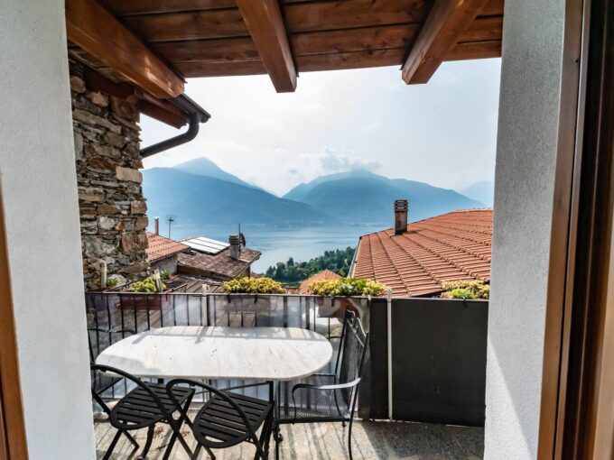 Casa Pianello del Lario vista lago