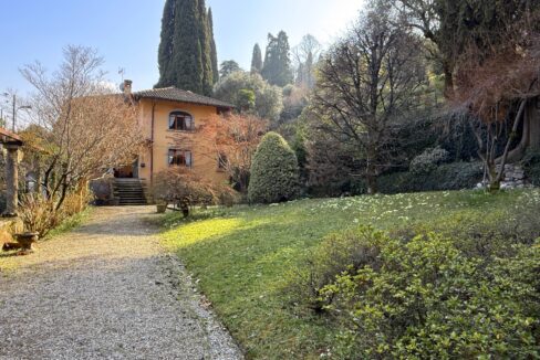 Griante Villa con Giardino130