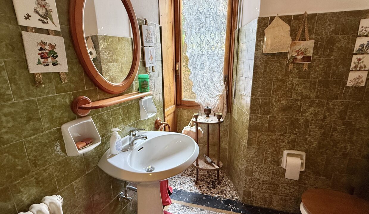 Griante Villa con Giardino44