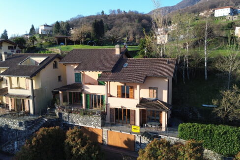 Pianello Casa Vista Lago