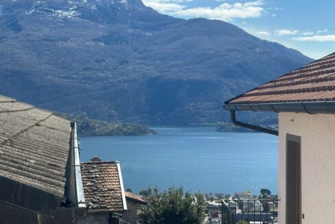 Casa Domaso Collinare con Balconi