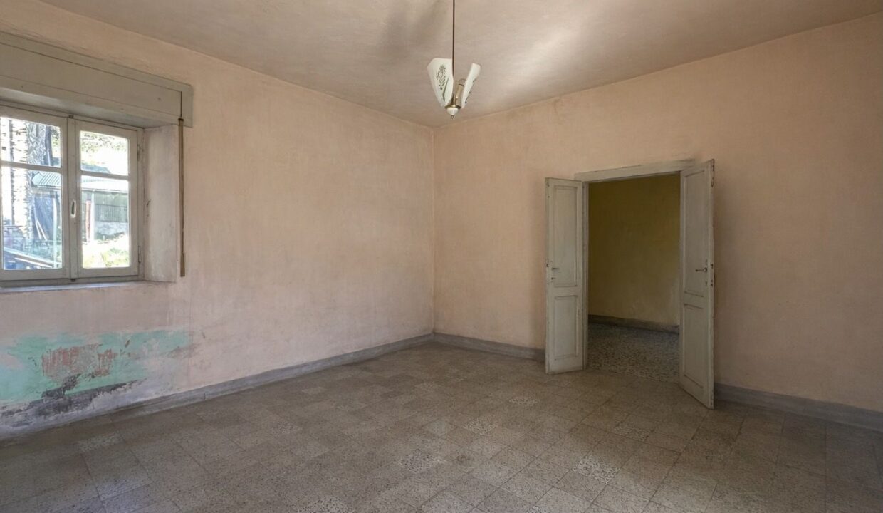 Casa Domaso Collinare con Balconi