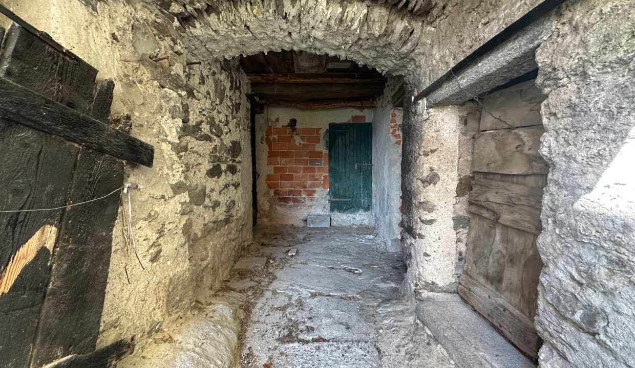 Casa Domaso Collinare con Balconi