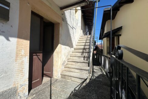 Casa Domaso Collinare con Balconi