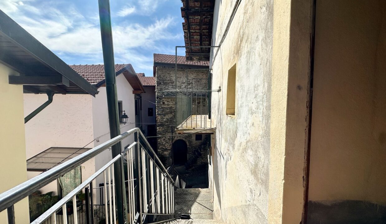 Casa Domaso Collinare con Balconi