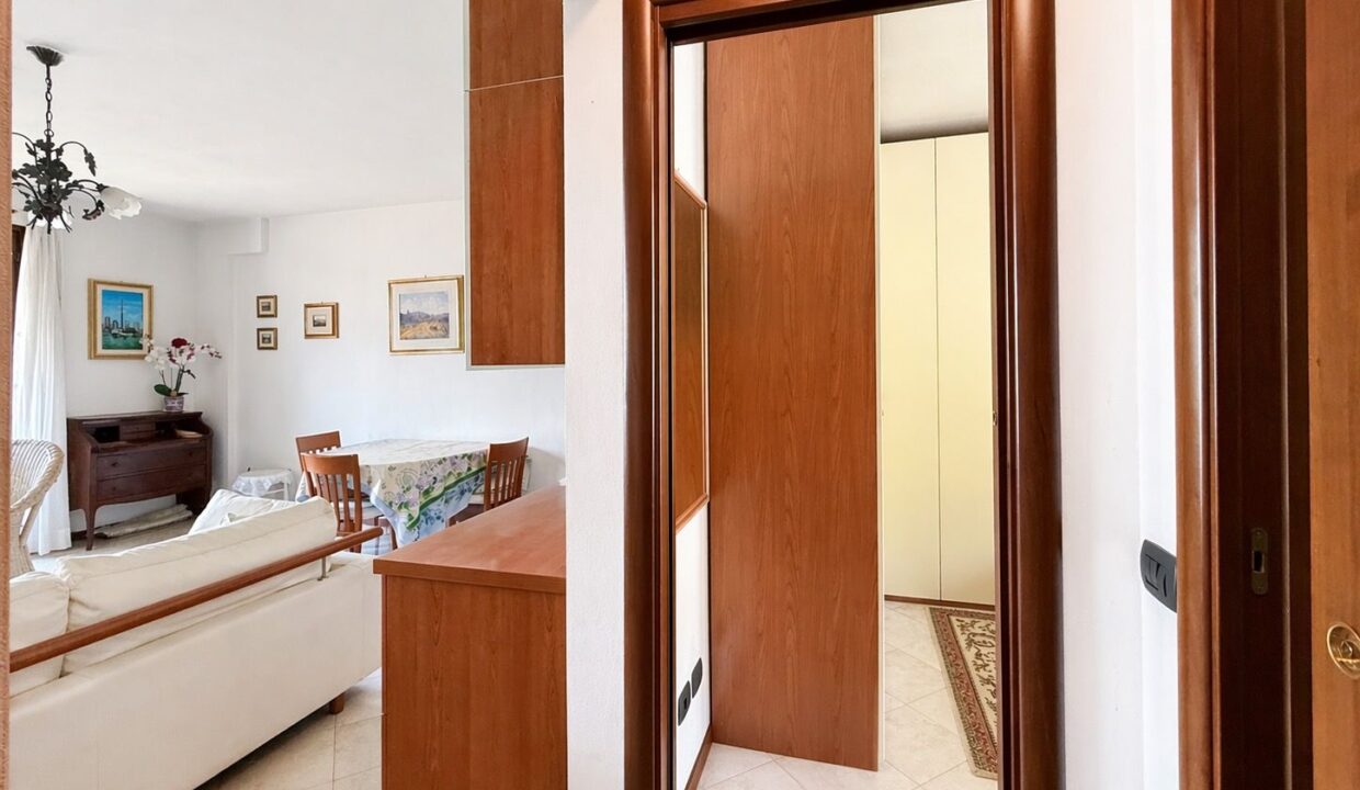 Appartamento Gravedona ed Uniti con Terrazzo e Garage