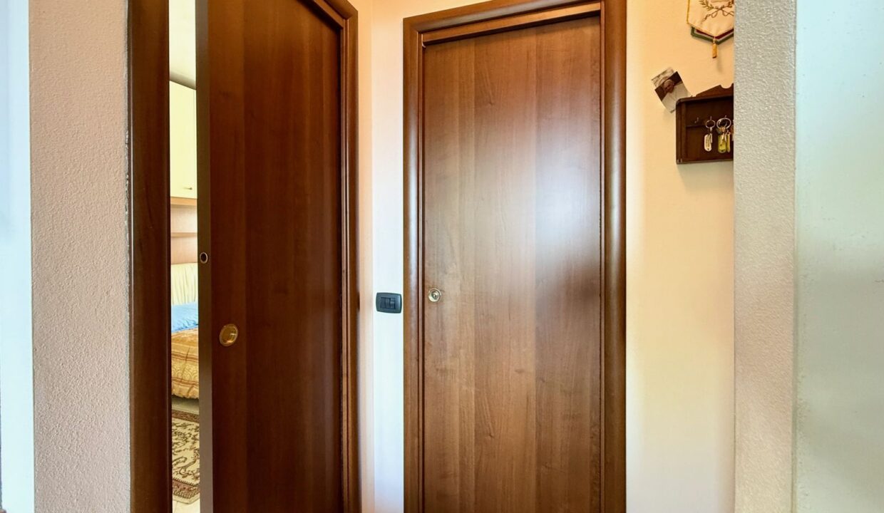 Appartamento Gravedona ed Uniti con Terrazzo e Garage