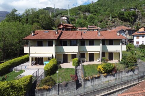Appartamento Gravedona ed Uniti con Terrazzo e Garage