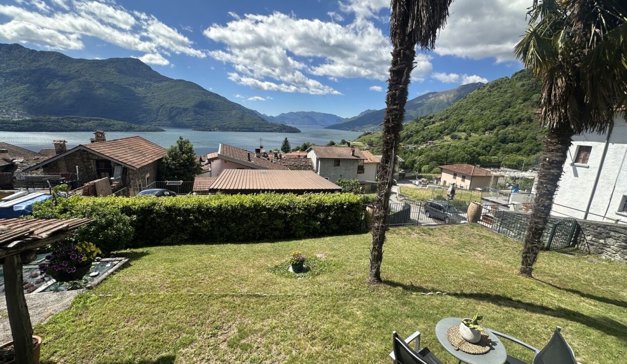 Casale Restaurato Vercana Vista Lago di Como