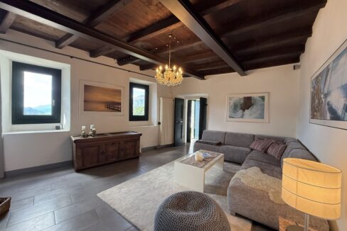 Casale Restaurato Vercana Vista Lago di Como