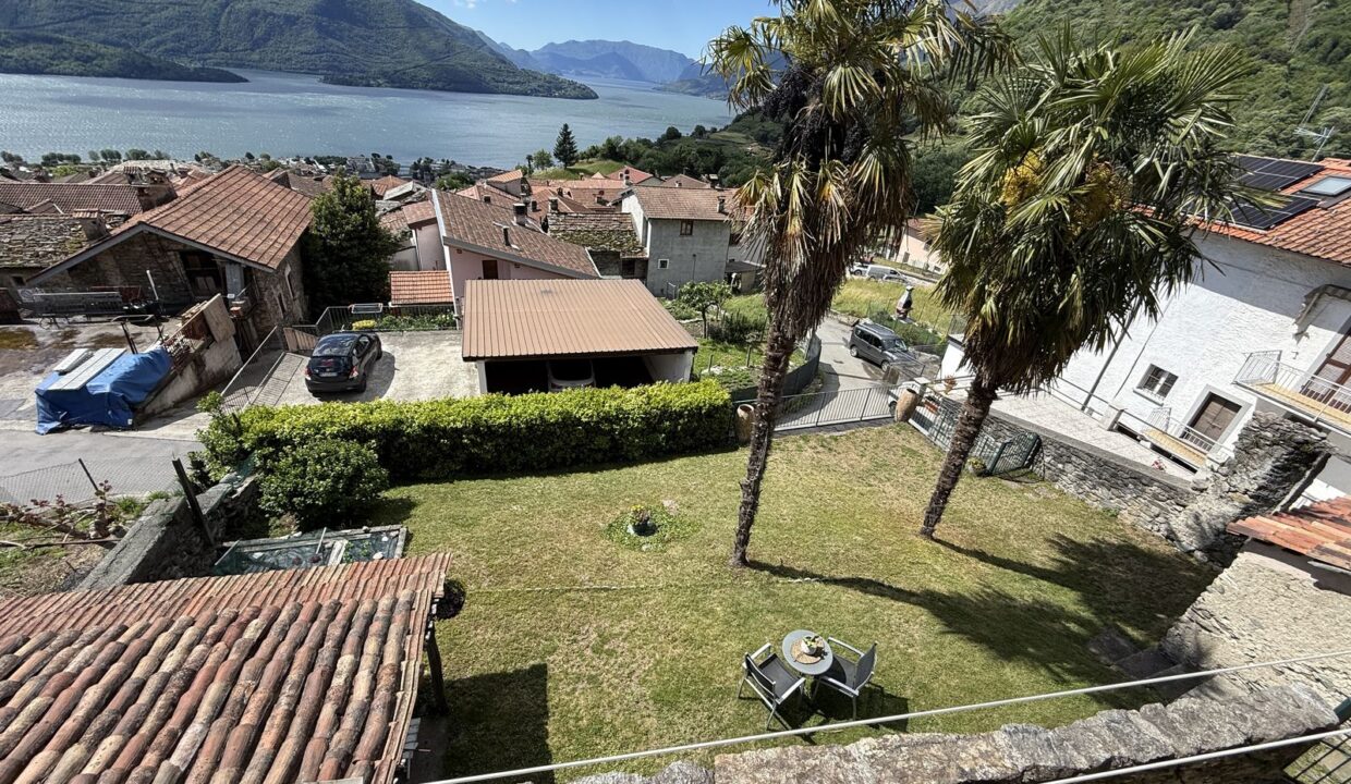 Casale Restaurato Vercana Vista Lago di Como