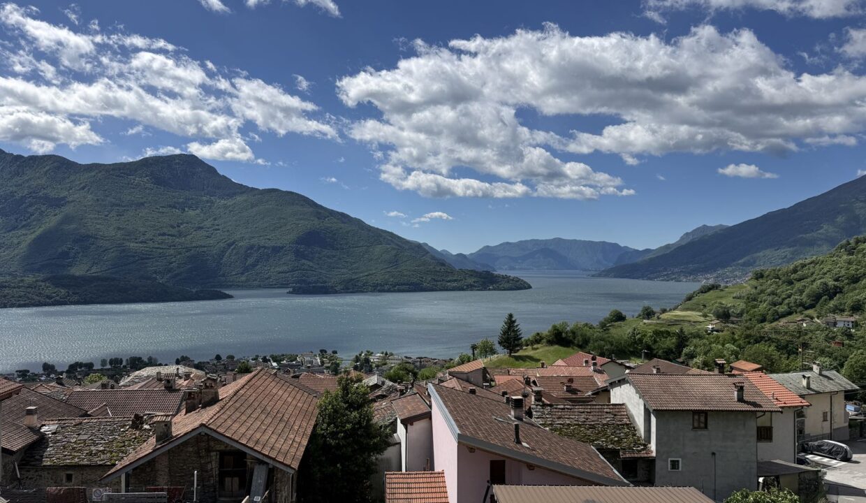 Casale Restaurato Vercana Vista Lago di Como