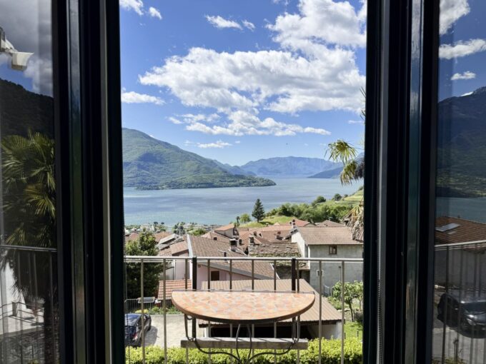 Casale Restaurato Vercana Vista Lago di Como