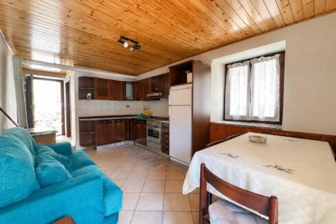 Valtellina Caratteristica Casa in Pietra nel Borgo Storico di Cino