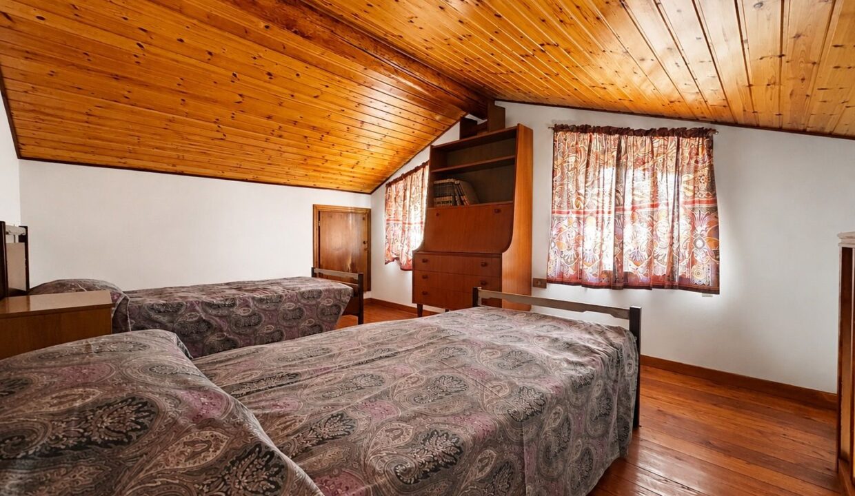 Valtellina Caratteristica Casa in Pietra nel Borgo Storico di Cino