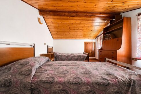 Valtellina Caratteristica Casa in Pietra nel Borgo Storico di Cino