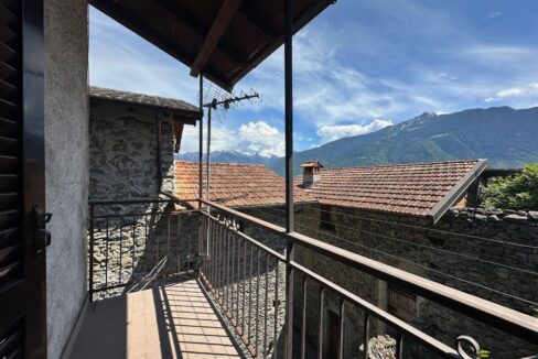 Valtellina Caratteristica Casa in Pietra nel Borgo Storico di Cino