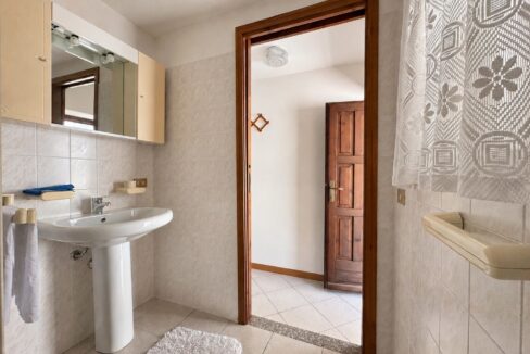 Valtellina Caratteristica Casa in Pietra nel Borgo Storico di Cino