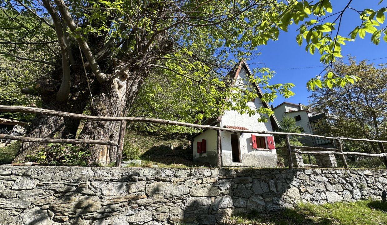 Casa con Giardino Gravedona ed Uniti