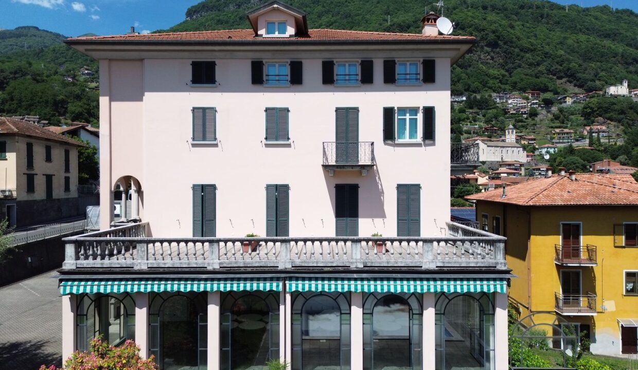 Hotel Lago Como Gravedona ed Uniti con Piscina
