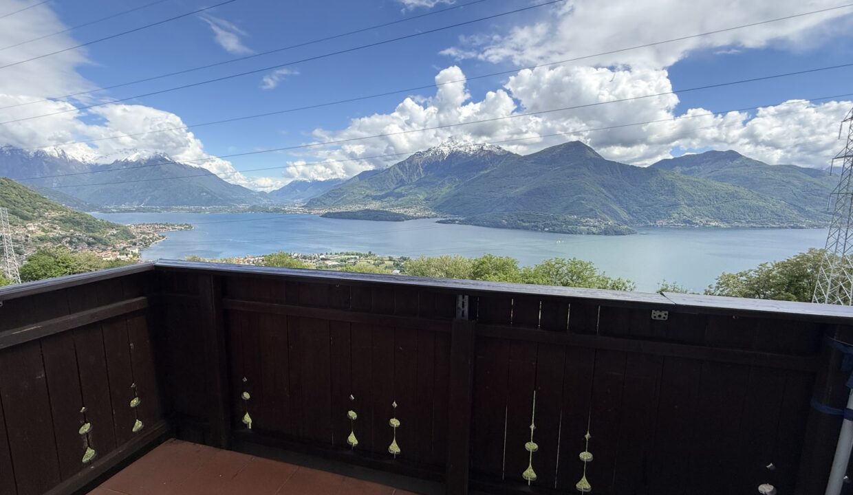 Villa Indipendente Stazzona con Vista Lago
