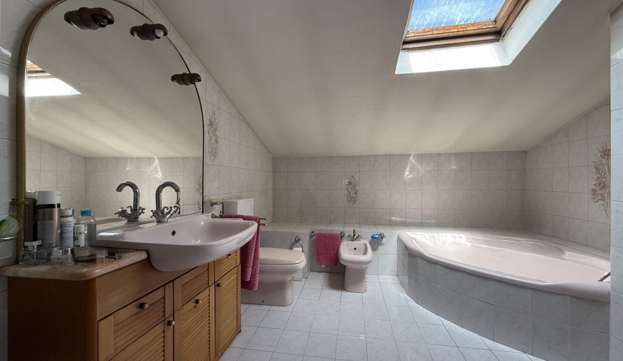 Villa Indipendente Stazzona con Vista Lago