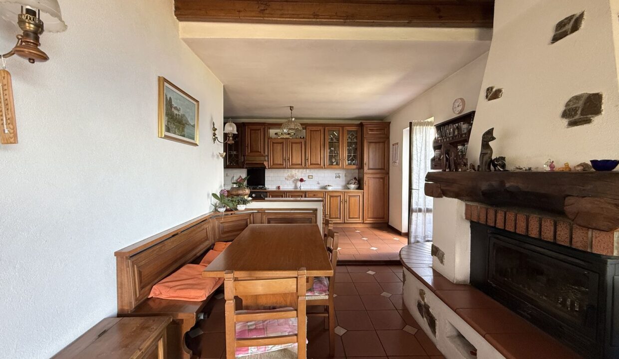 Villa Indipendente Stazzona con Vista Lago