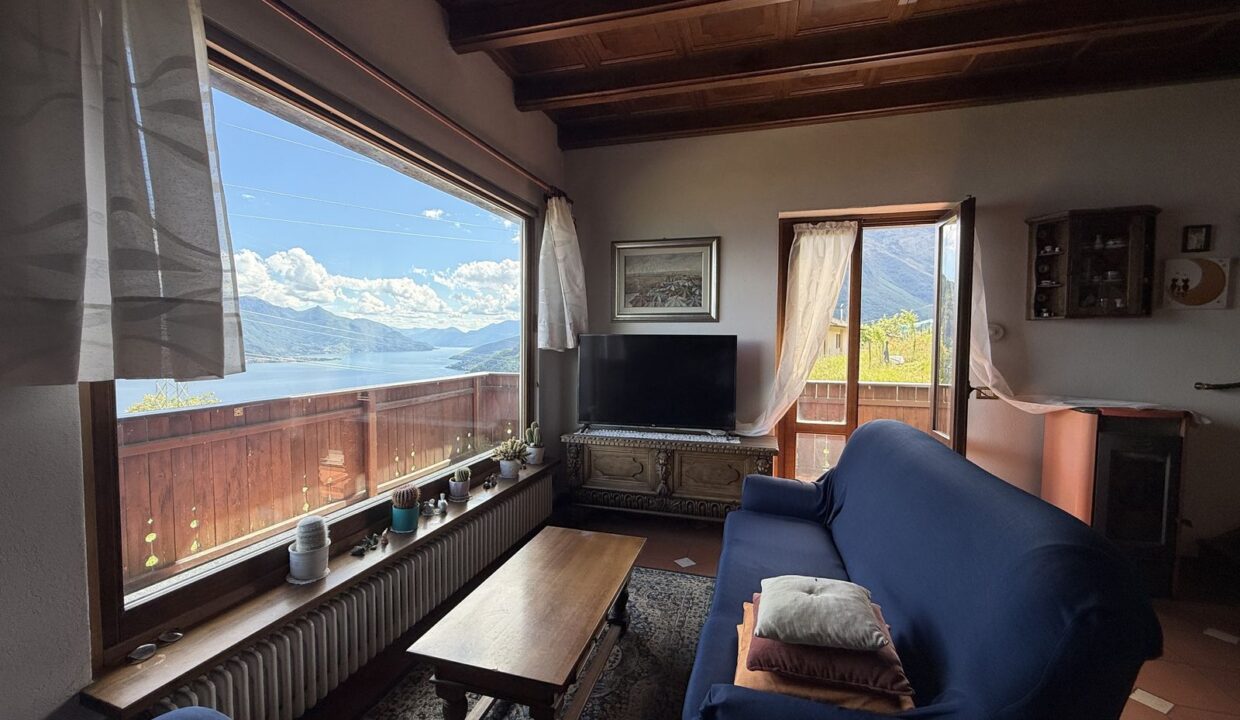 Villa Indipendente Stazzona con Vista Lago