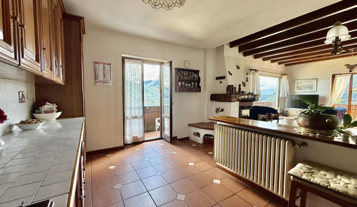 Villa Indipendente Stazzona con Vista Lago