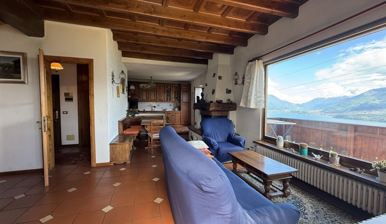 Villa Indipendente Stazzona con Vista Lago