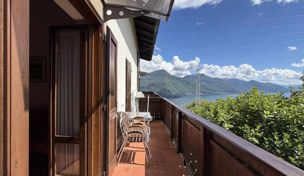 Villa Indipendente Stazzona con Vista Lago