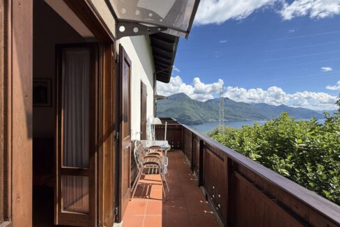 Villa Indipendente Stazzona con Vista Lago