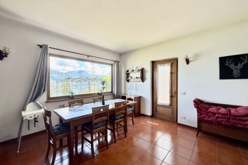 Villa Indipendente Stazzona con Vista Lago
