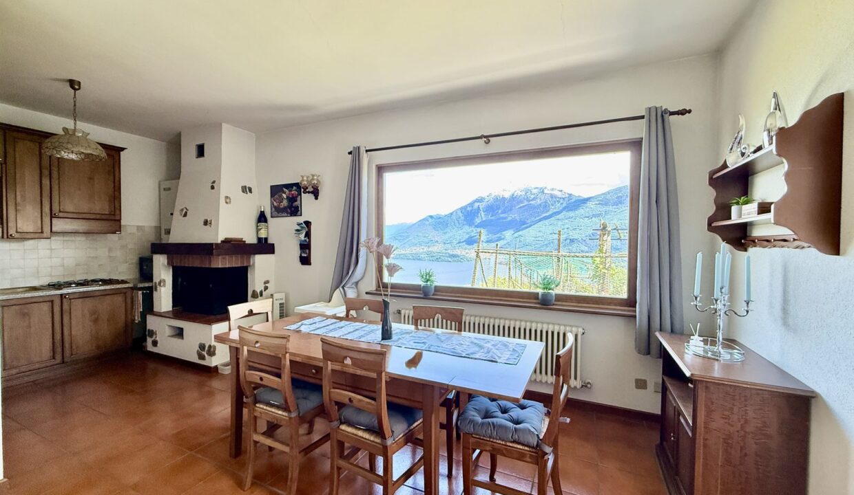 Villa Indipendente Stazzona con Vista Lago