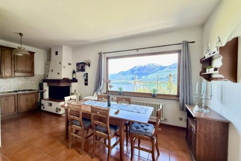 Villa Indipendente Stazzona con Vista Lago