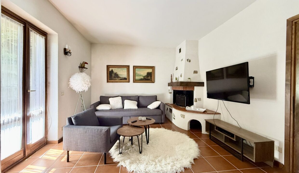 Villa Indipendente Stazzona con Vista Lago
