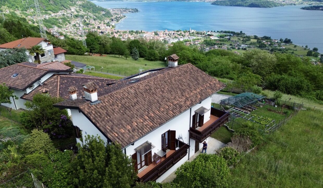Villa Indipendente Stazzona con Vista Lago