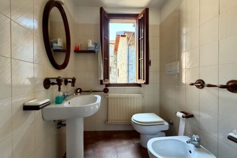 Casa con Balcone Vercana Lago di Como