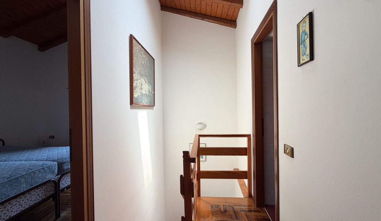 Casa con Balcone Vercana Lago di Como