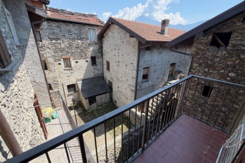 Casa con Balcone Vercana Lago di Como