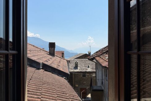 Casa con Balcone Vercana Lago di Como