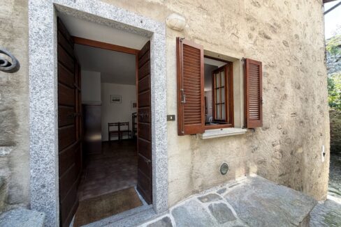 Casa con Balcone Vercana Lago di Como