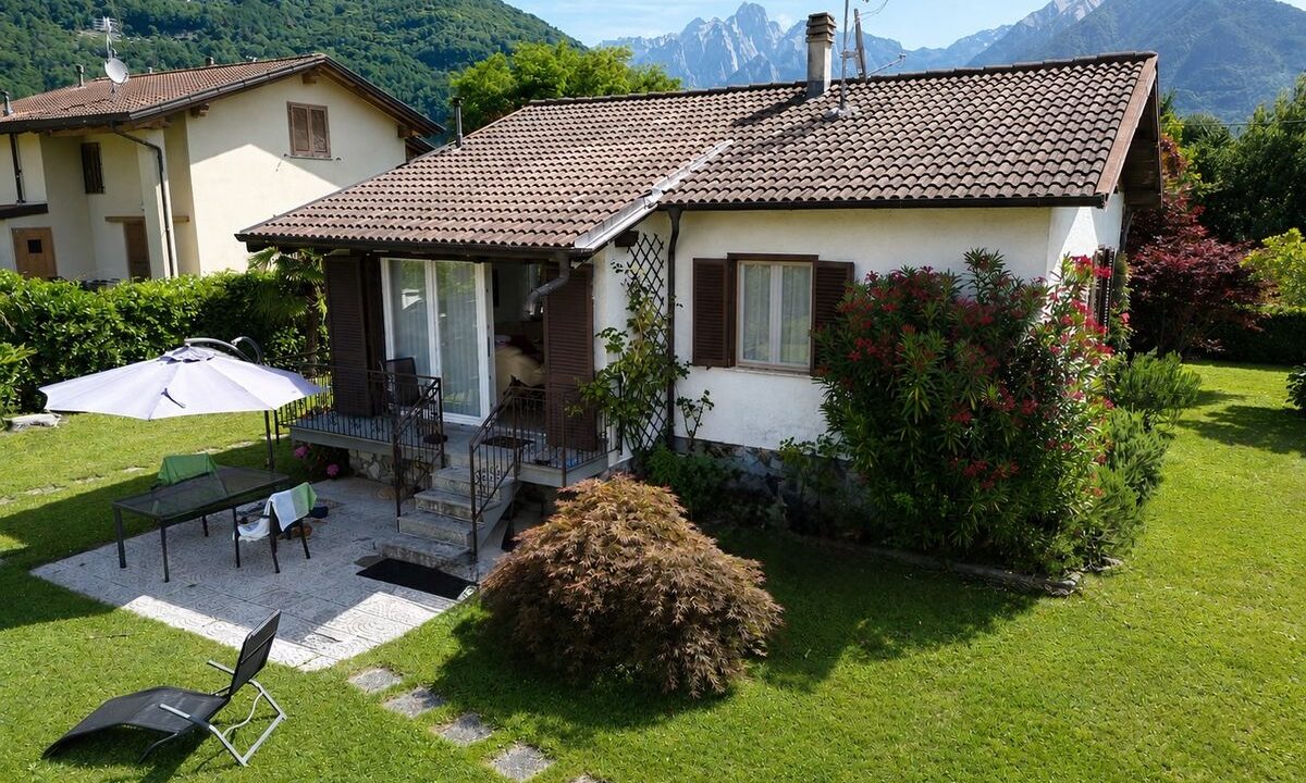 Villa Indipendente Lago Como Sorico