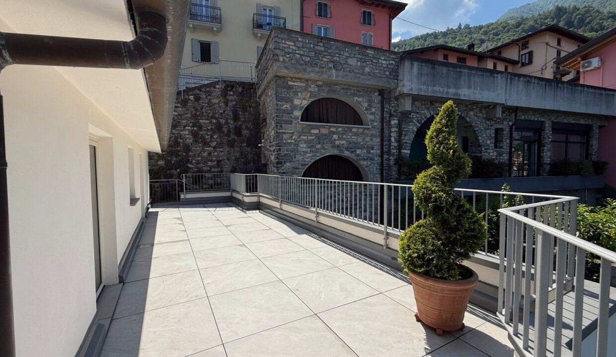 Casa Fronte Lago Como Lezzeno con Giardino