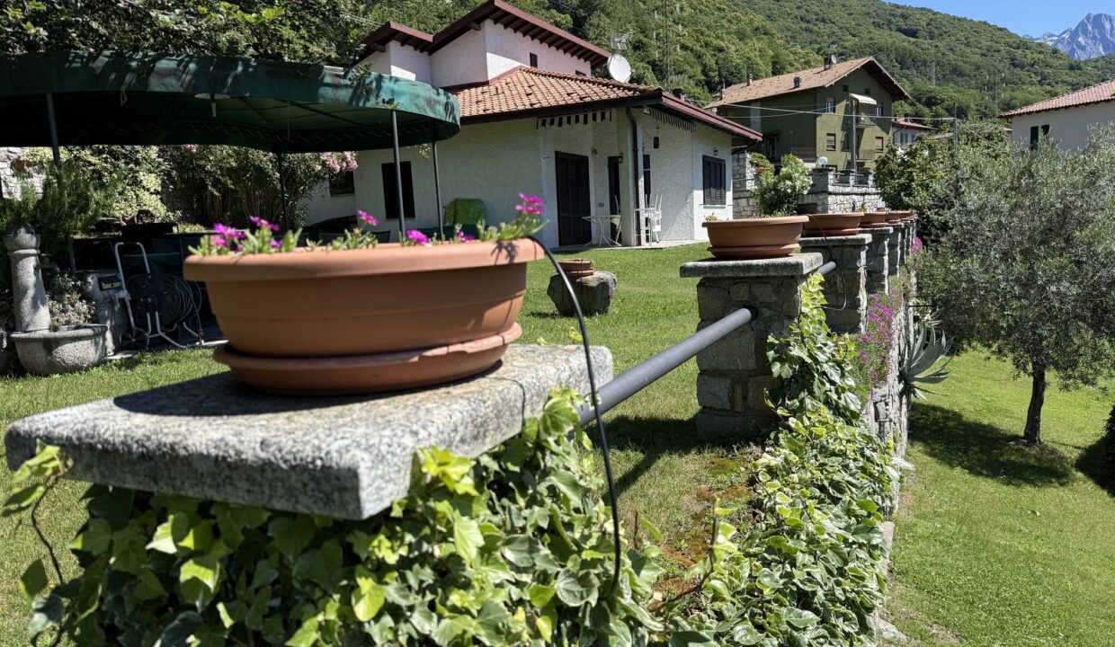 Villa Indipendente con Giardino Vista Lago Montemezzo