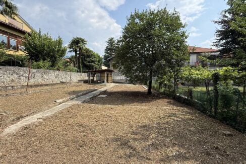 Casa Indipendente Dongo con Giardino