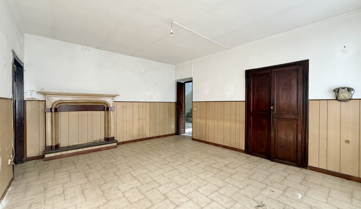 Casa Indipendente Dongo con Giardino