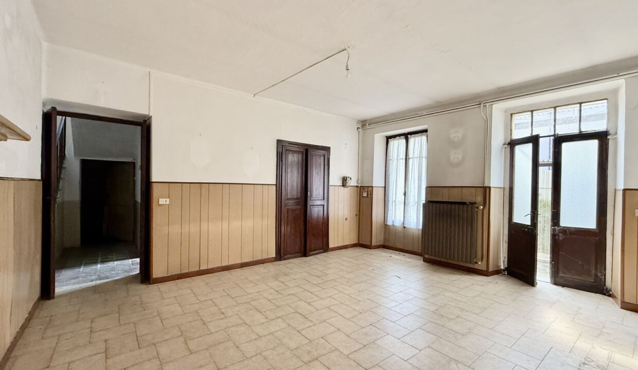 Casa Indipendente Dongo con Giardino