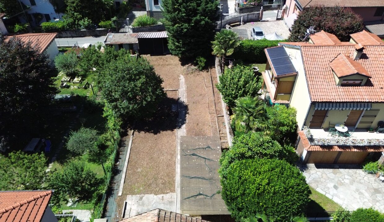 Casa Indipendente Dongo con Giardino